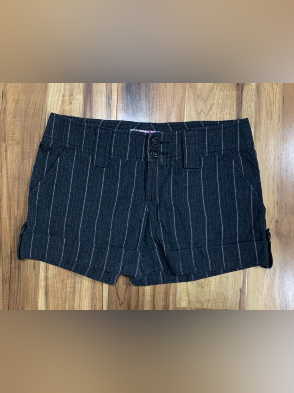 Roxy Striped Cuffed Shorts Surf Beach Striped Size 3 Low Rise 3" Inseam